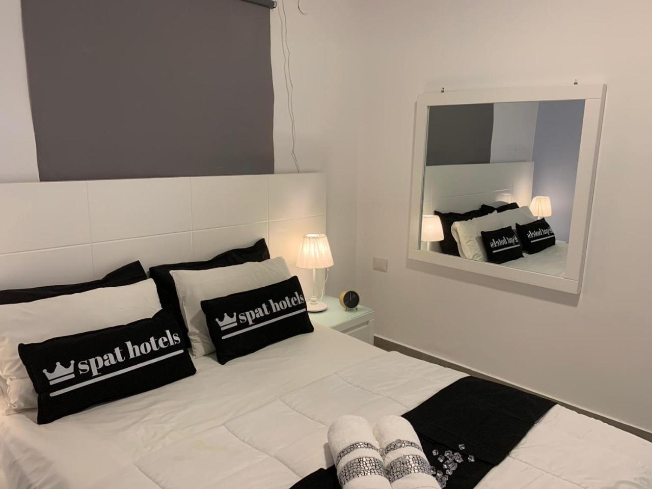 Spat Apartments Bat Yam Exterior foto