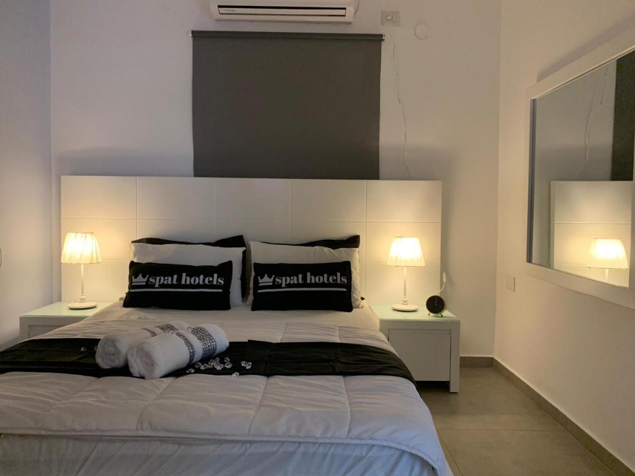 Spat Apartments Bat Yam Exterior foto